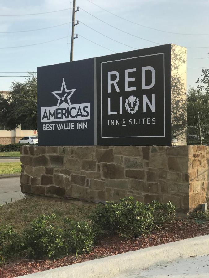Americas Value &