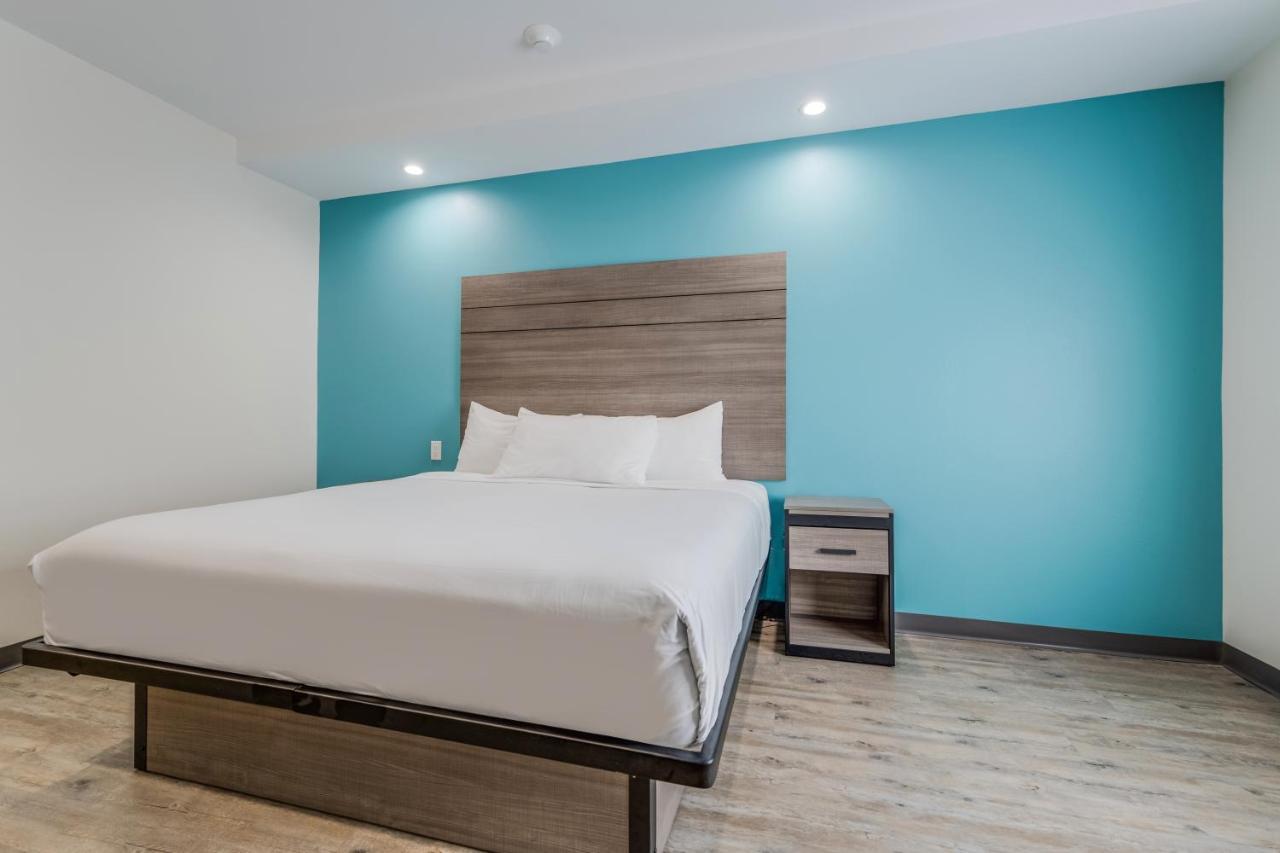 Americas Value & Hotel